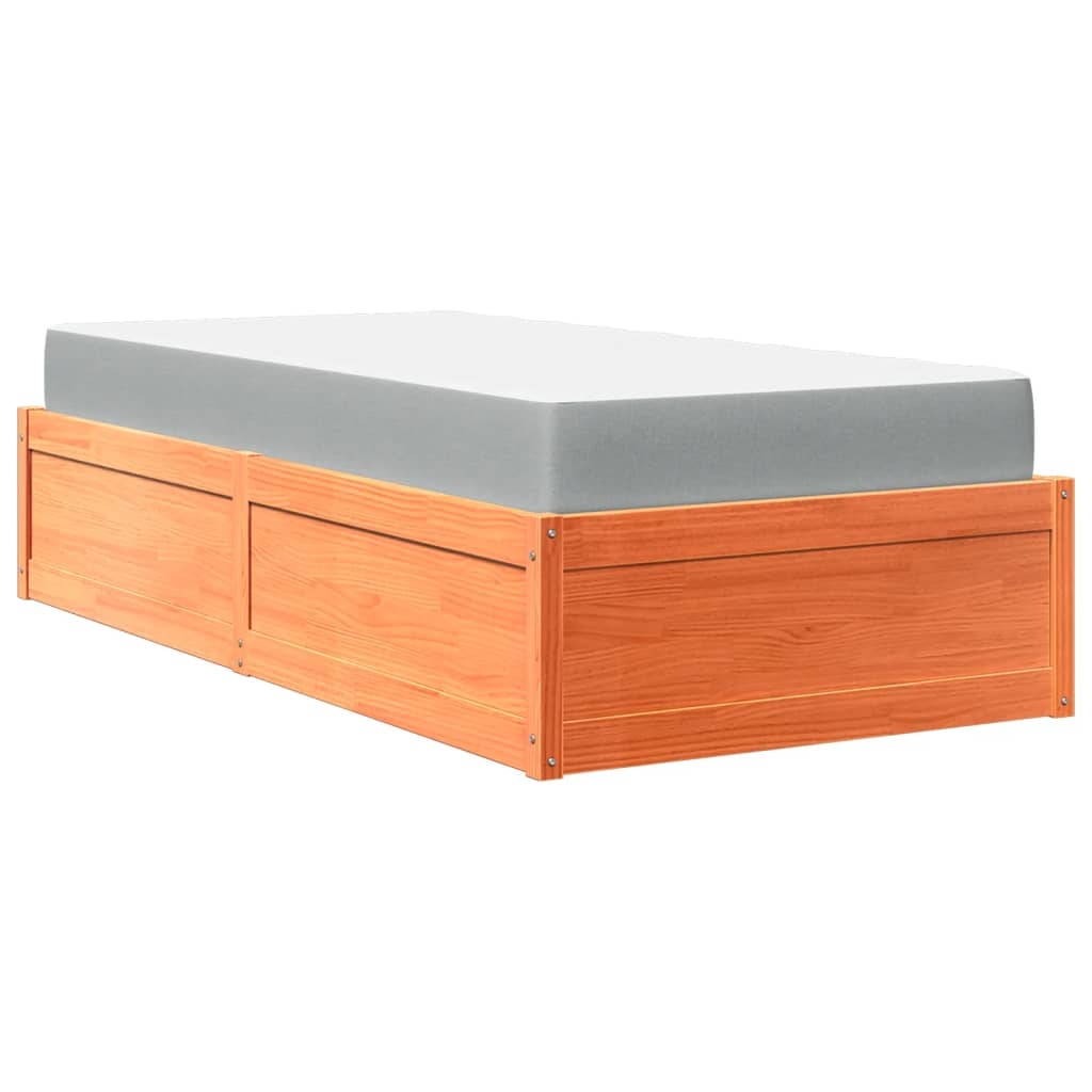 vidaXL Sängram med madrass vaxbrun 90x200 cm massiv furu