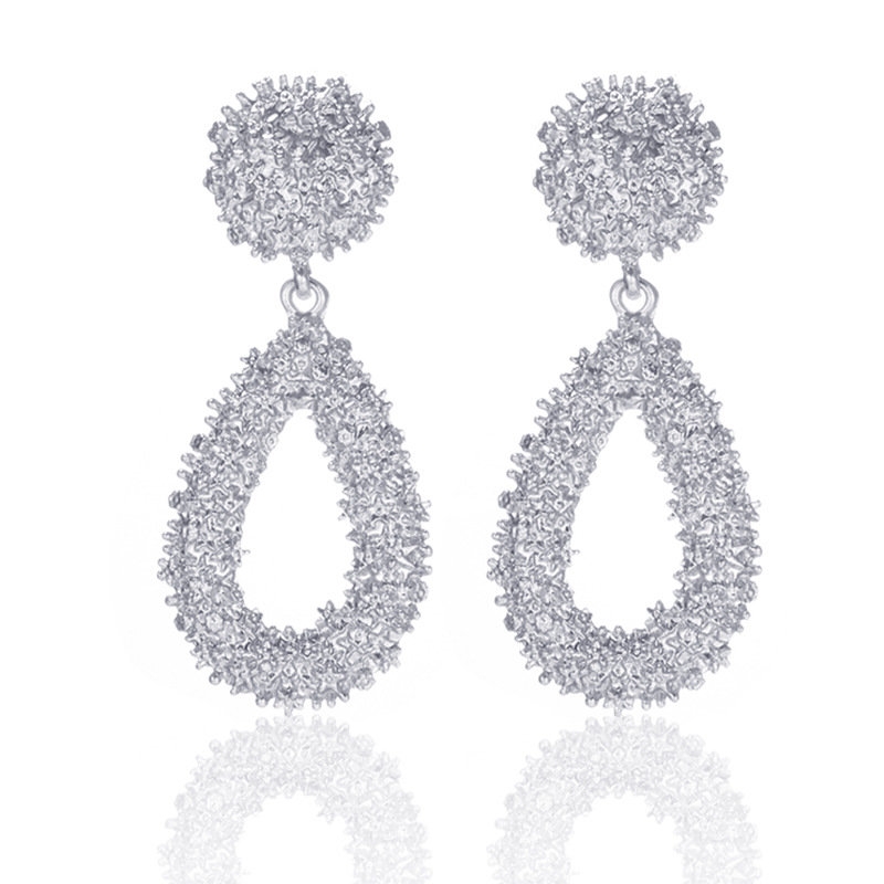 Statement Glam Örhängen i Silver Färg med Geometriska Former / Droppe med Textur