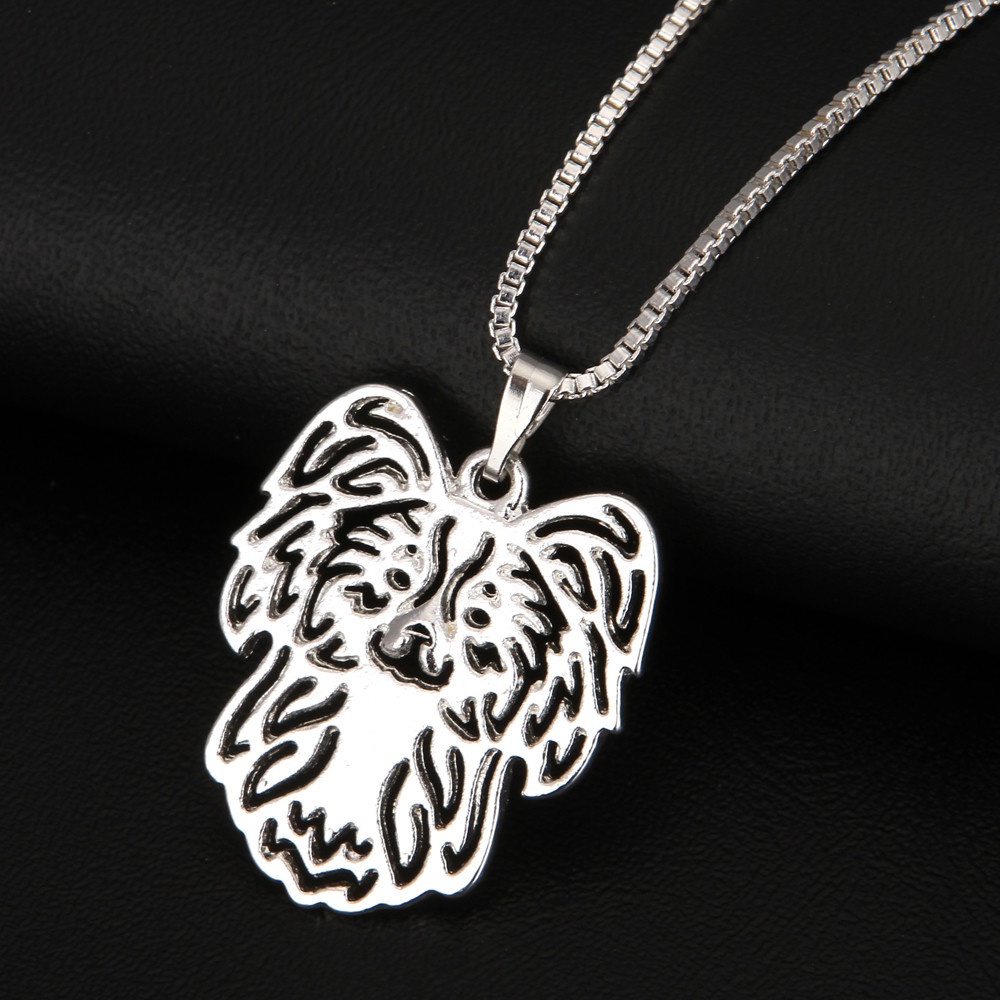 Gulligt Silver Halsband med ett hänge i form av en Hund / Dog - Papillon - Silverpläterat