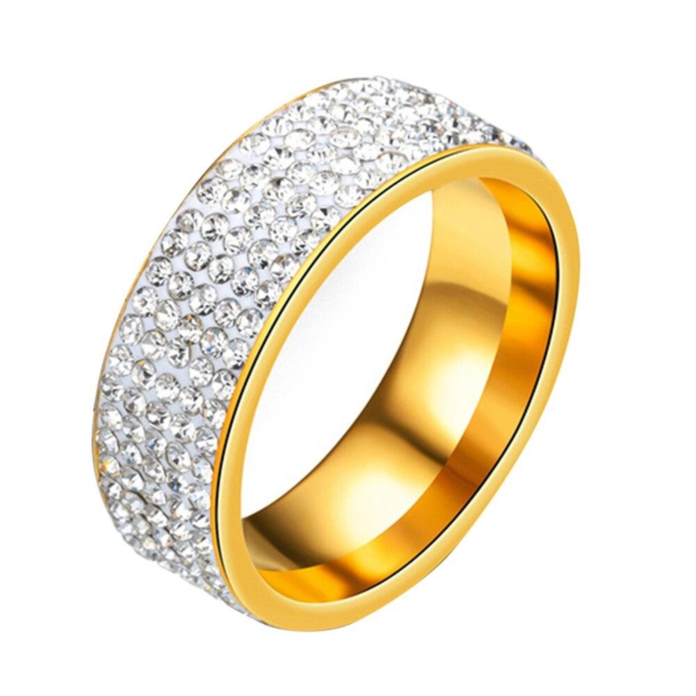Ring Rader's Glittrande Ring i Rostfritt Stål i Guld Färg med 5 rader Rhinestones ...