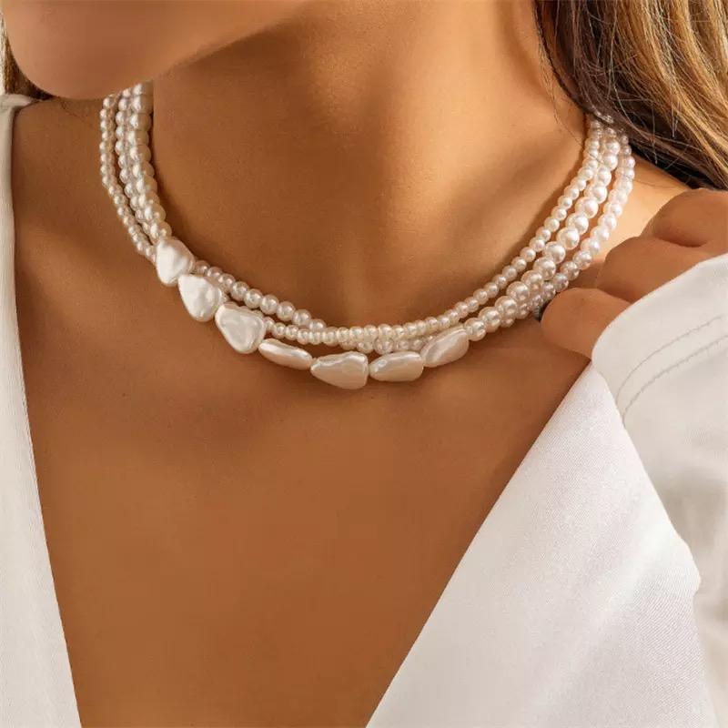 Halsband / Choker med 3 Rader Vita Pärlor / Vitt Pärlhalsband